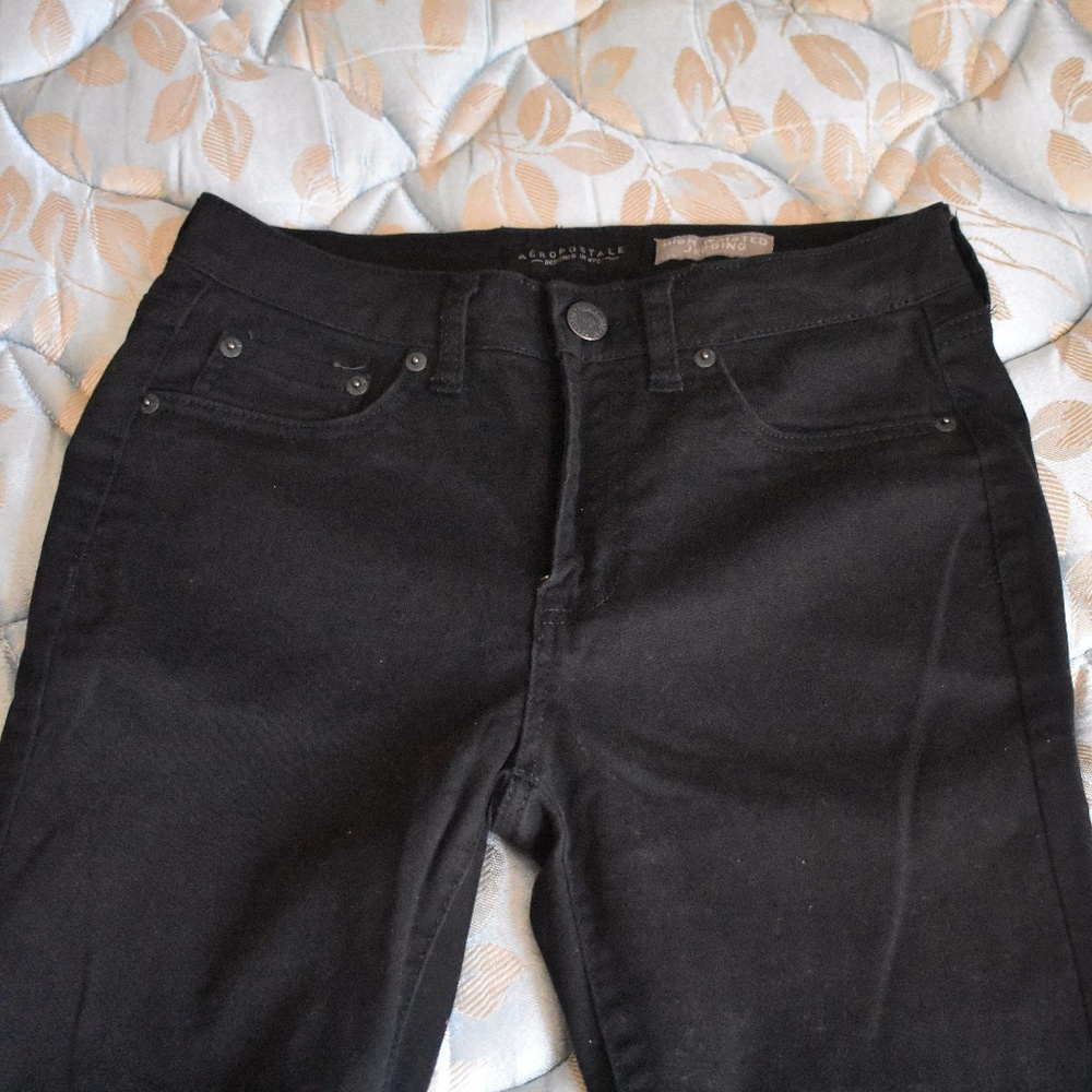 Black Aeropostale High Wasted Skinny Jeans