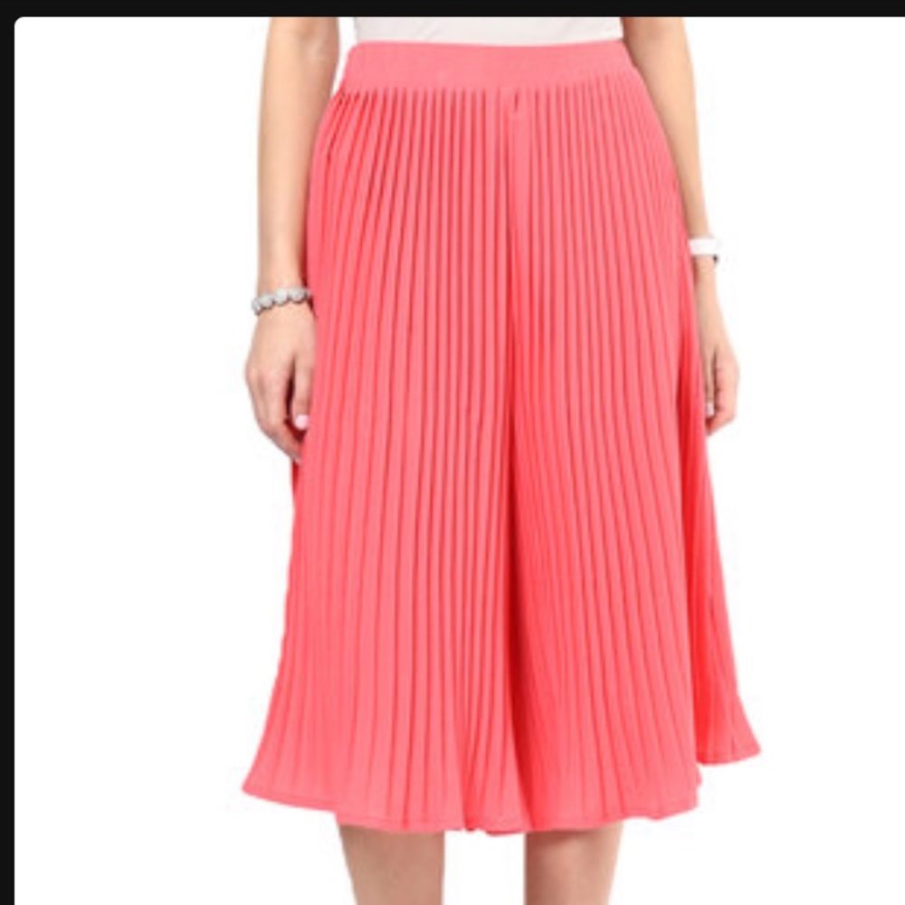 Pleated culottes trousers Fall
