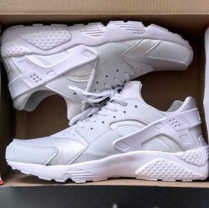 Huaraches UA