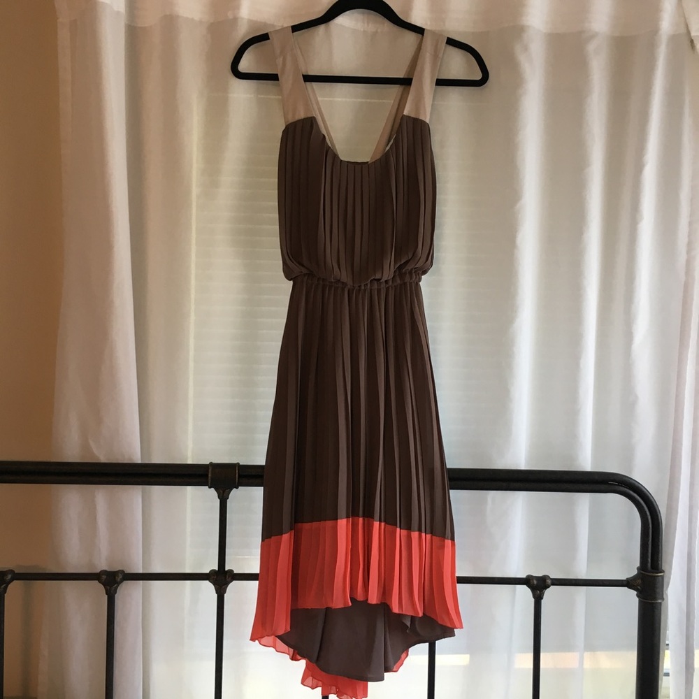 Jessica Simpson pleated chiffon dress, size 4