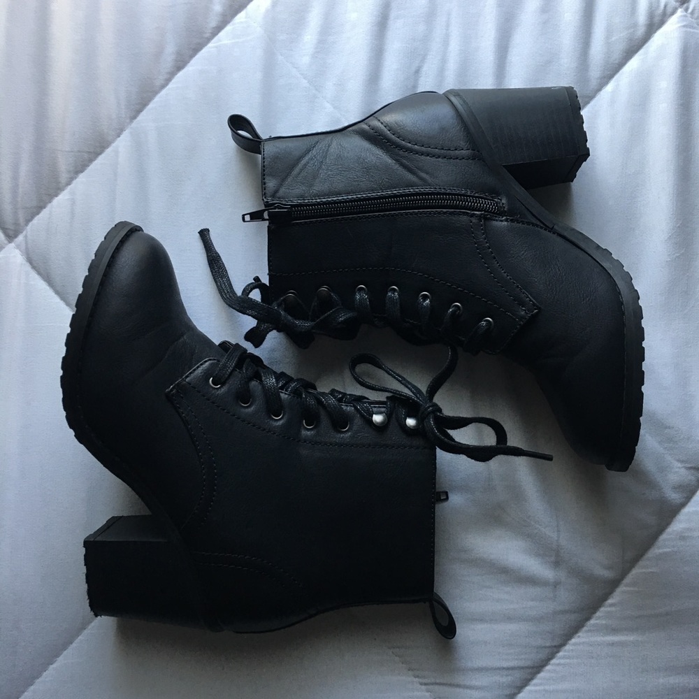 Black Boots