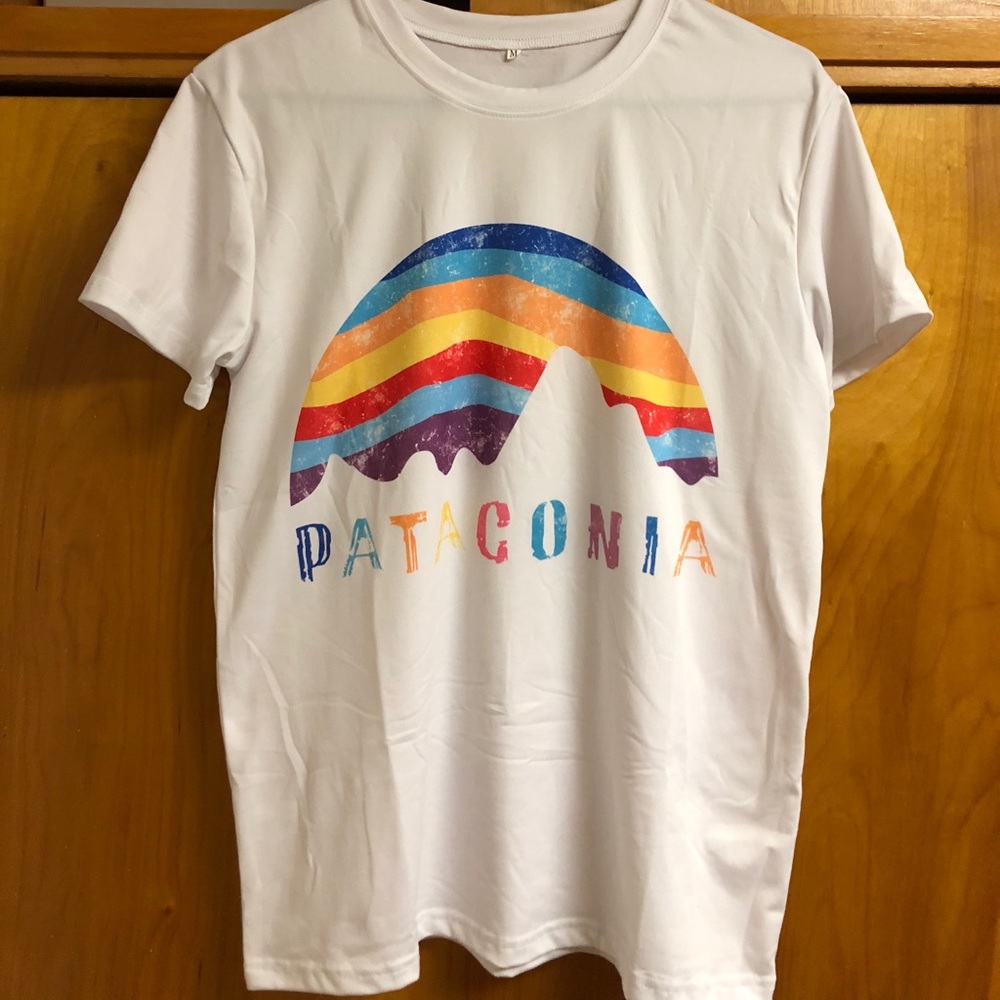 Patagonia Colorful T-shirt. Brand New!