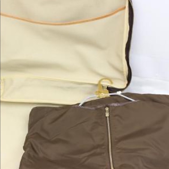 ❌❌SOLD❌❌ Louis Vuitton Travel Alize 2 Pouches - Picture 7 of 8