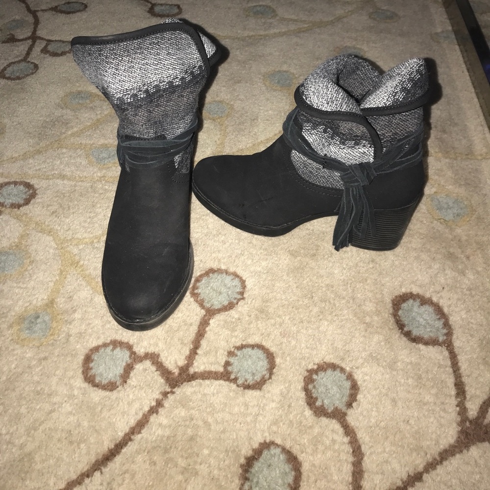 Cute light weight ankle boots