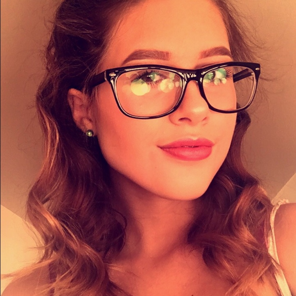 Meet your Posher, Kaylee