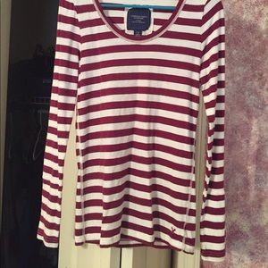 Gently used American Eagle LS tee (L)