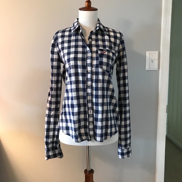 Hollister Tops - HOLLISTER SHIRT