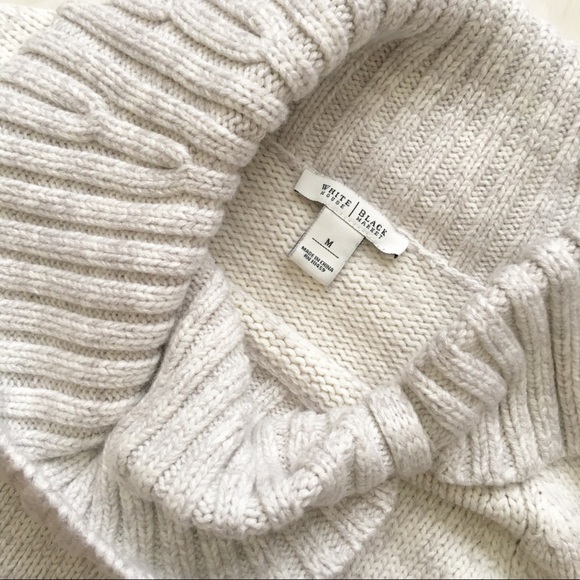White House Black Market gray knitted sweater Med - Picture 2 of 3