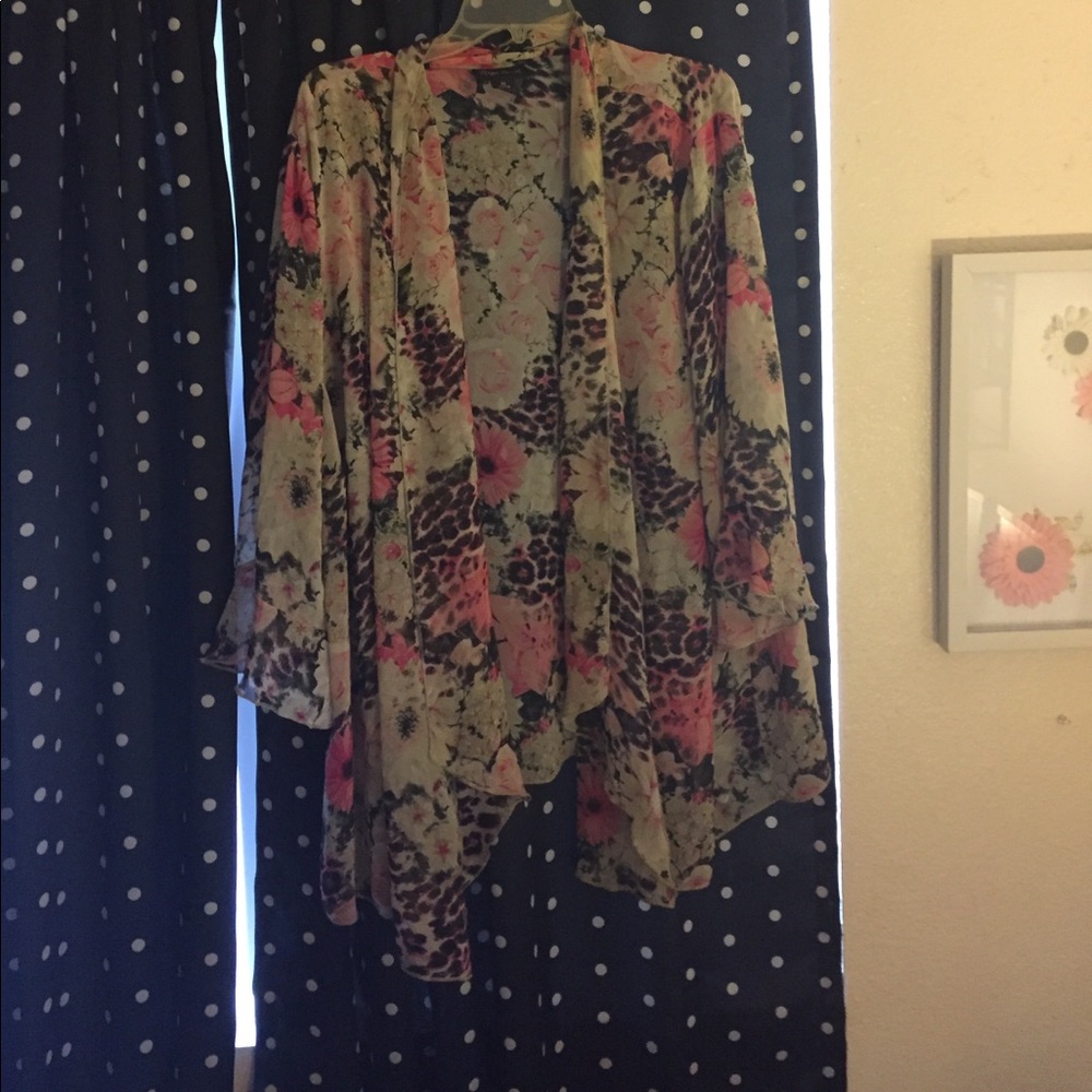 Catherine’s soft flowing open front jacket 3X