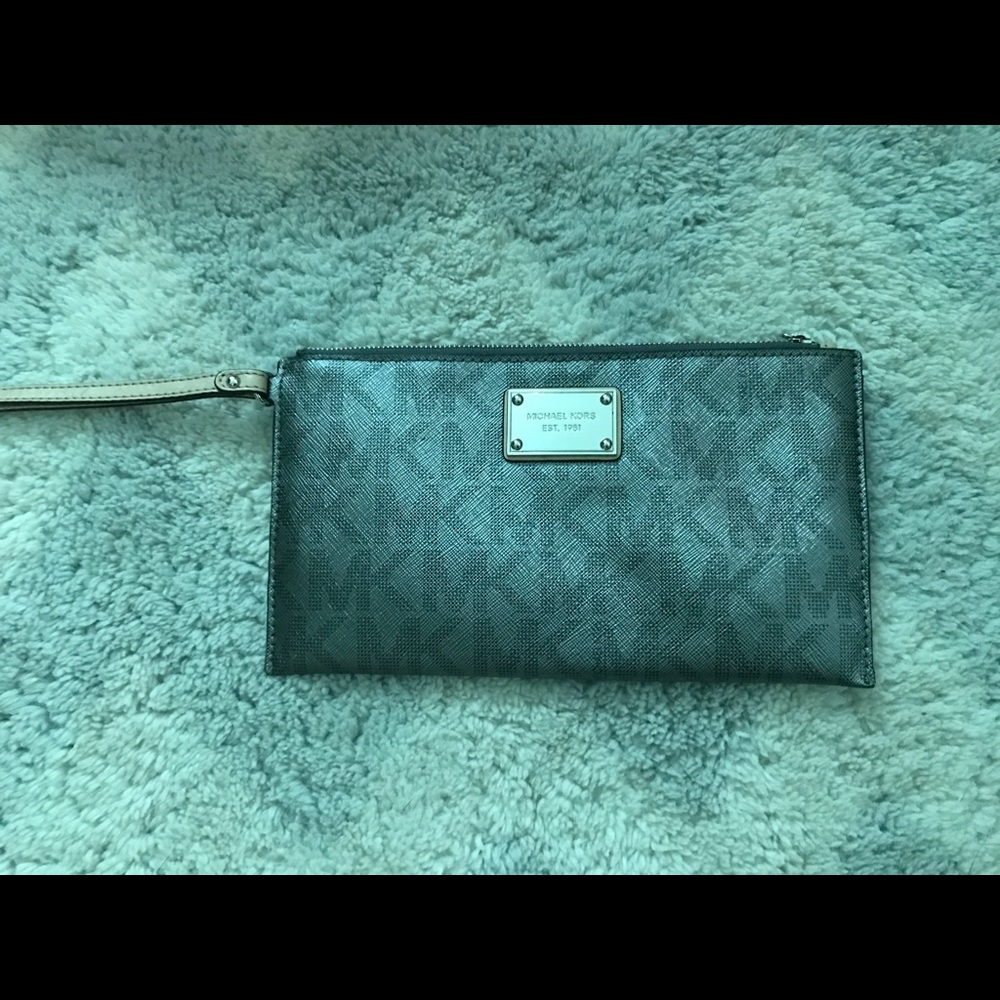 Michael Kors Wristlet