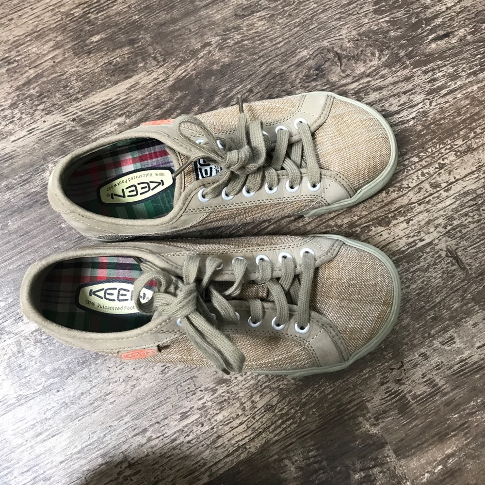 Keen Arcata sneaker in khaki.