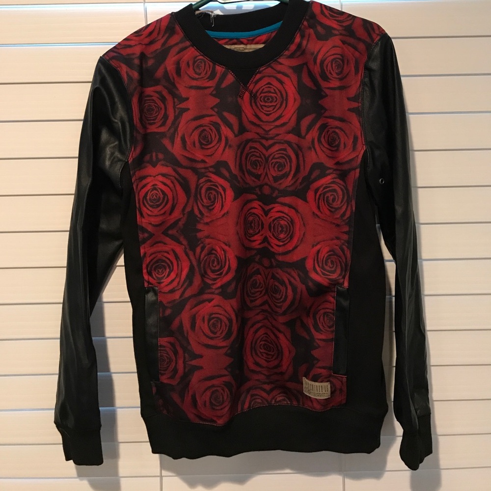 Entree roses sweatshirt with leather sleeves