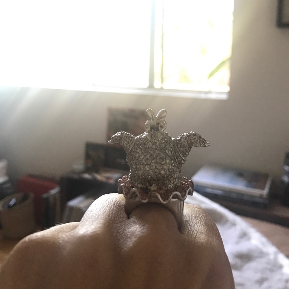 Silver Hippo Crystal Ring w/ Bowl + Pink Tutu