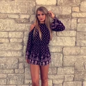 Meet your Posher, Abigail