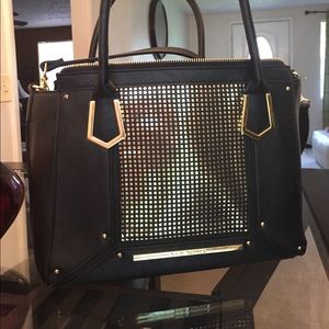 STEVE MADDEN BLACK PURSE WITH GOLD