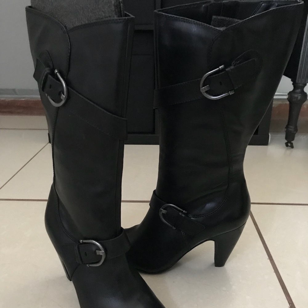 Black Boots