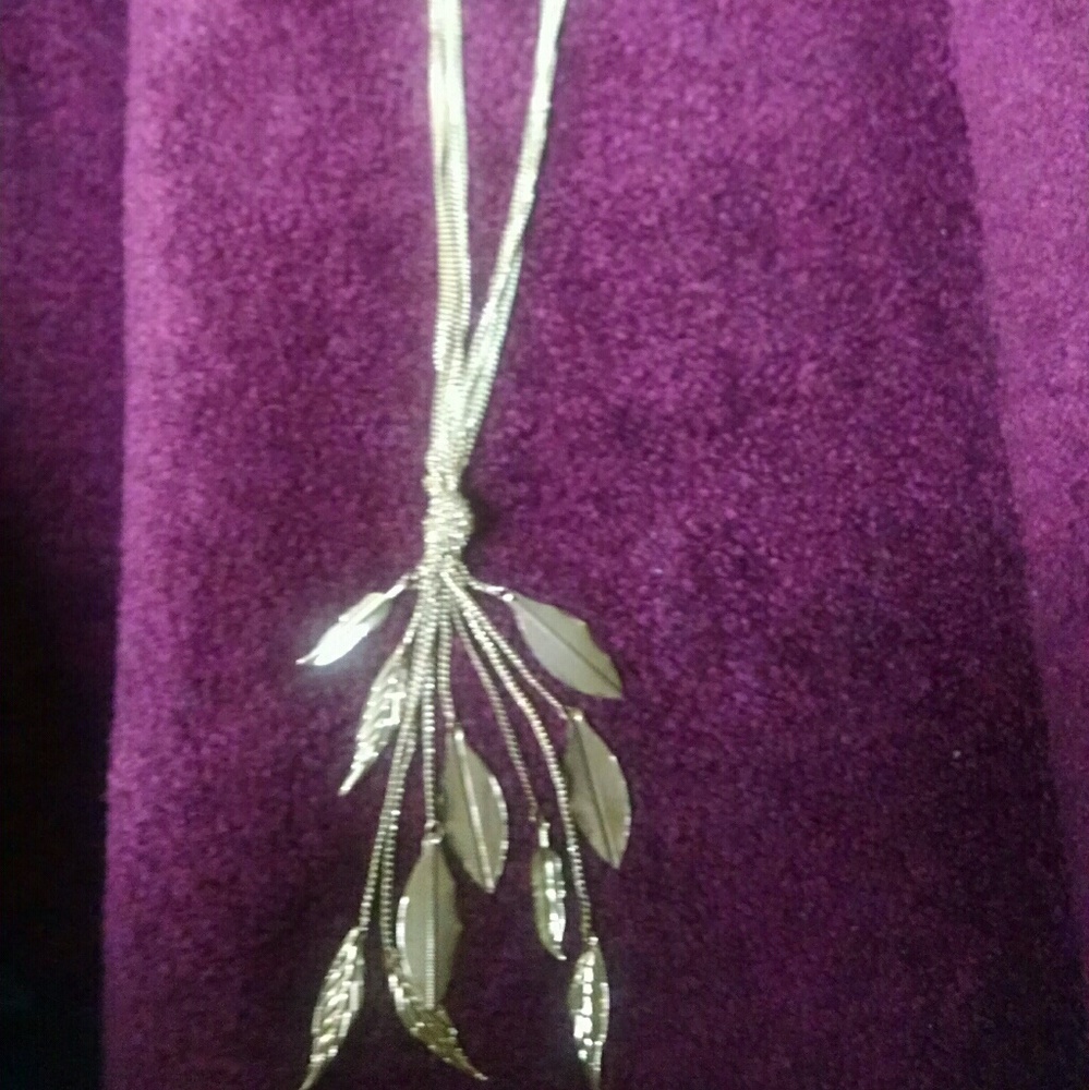 Long necklace - Picture 3 of 3