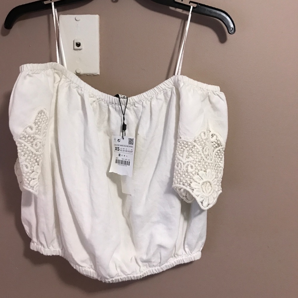 Zara over the shoulder crop tags attached