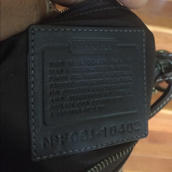 COACH SIGNATURE DUFFLE BAG - Picture 3 of 8