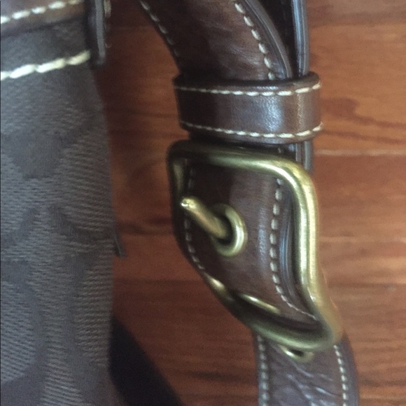 COACH SIGNATURE DUFFLE BAG - Picture 5 of 8