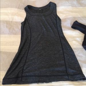 Lulu size 4 scallop back tank