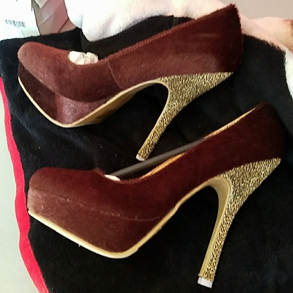 Brown heels - Picture 2 of 3