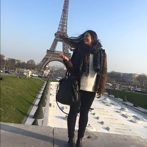 Meet your Posher, Sharina