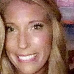 Meet your Posher, Larissa