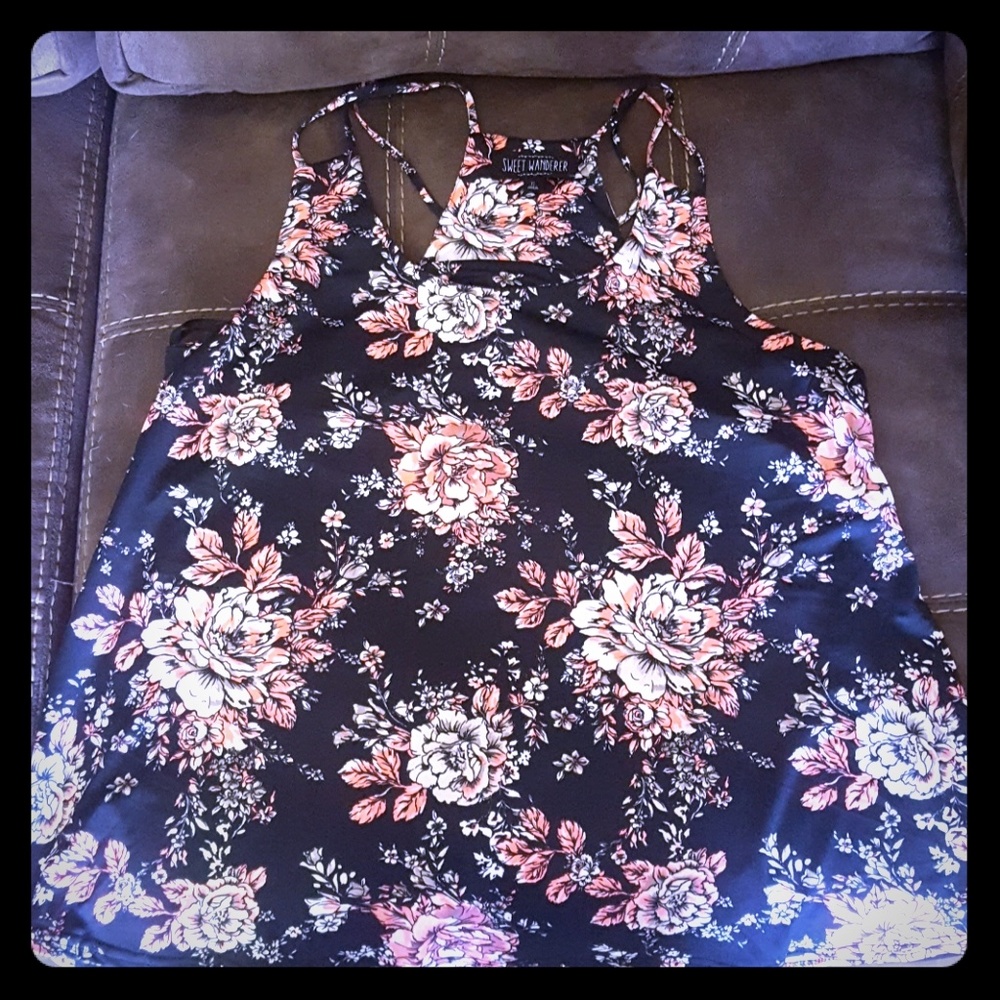 Multi colored sleeveless tank shirt