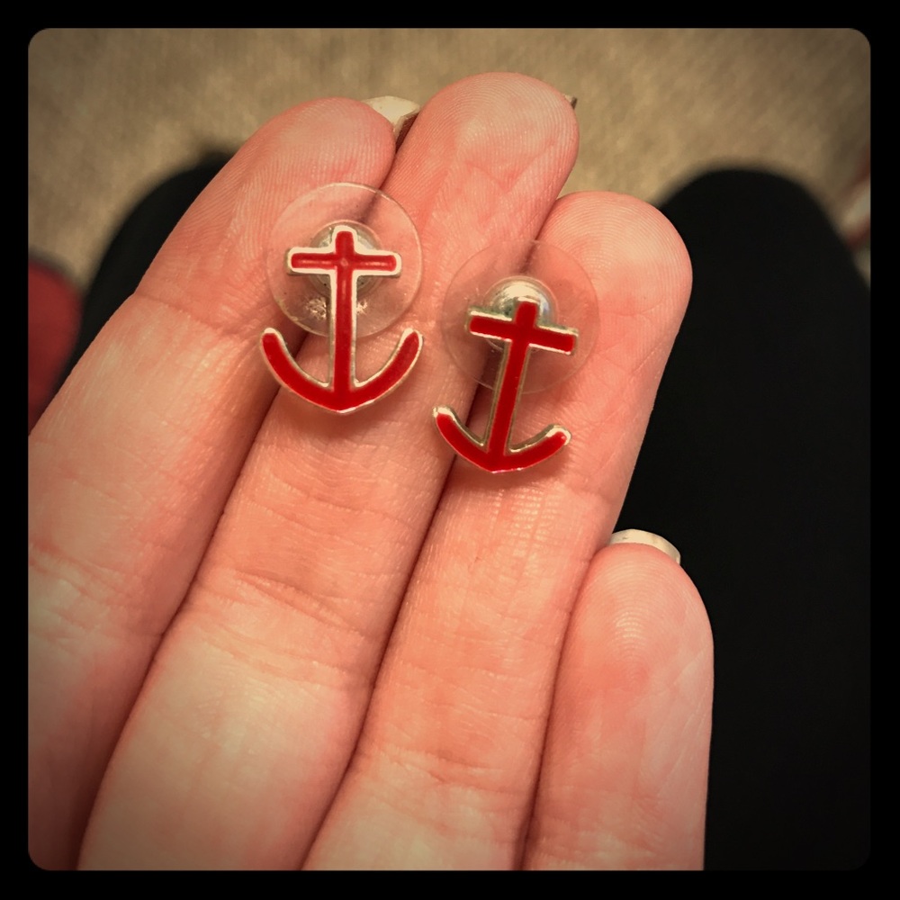 Red anchor earrings
