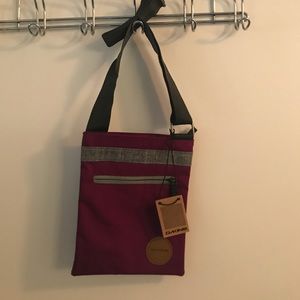 NWT Dakine Crossbody Purse