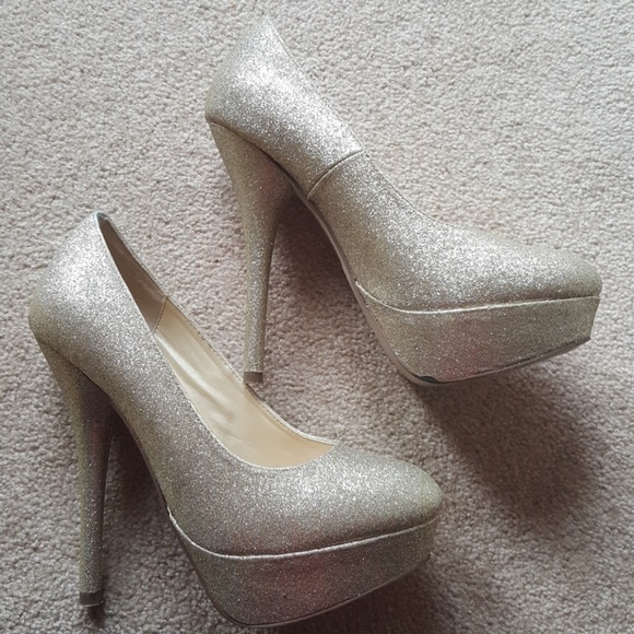 Breckelle's "Angie" - Picture 2 of 4