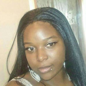 Meet your Posher, Monique