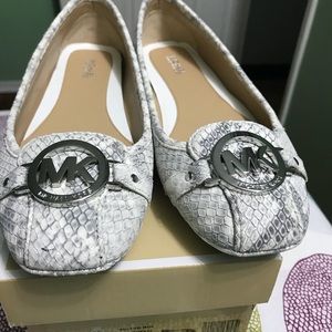 Michael Kors flats size 8 brand new