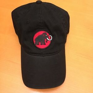 mammut trucker hat