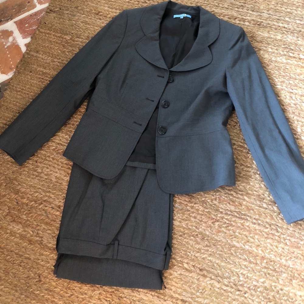 Antonio Melani Womens pant suit