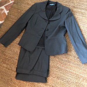 Antonio Melani Womens pant suit