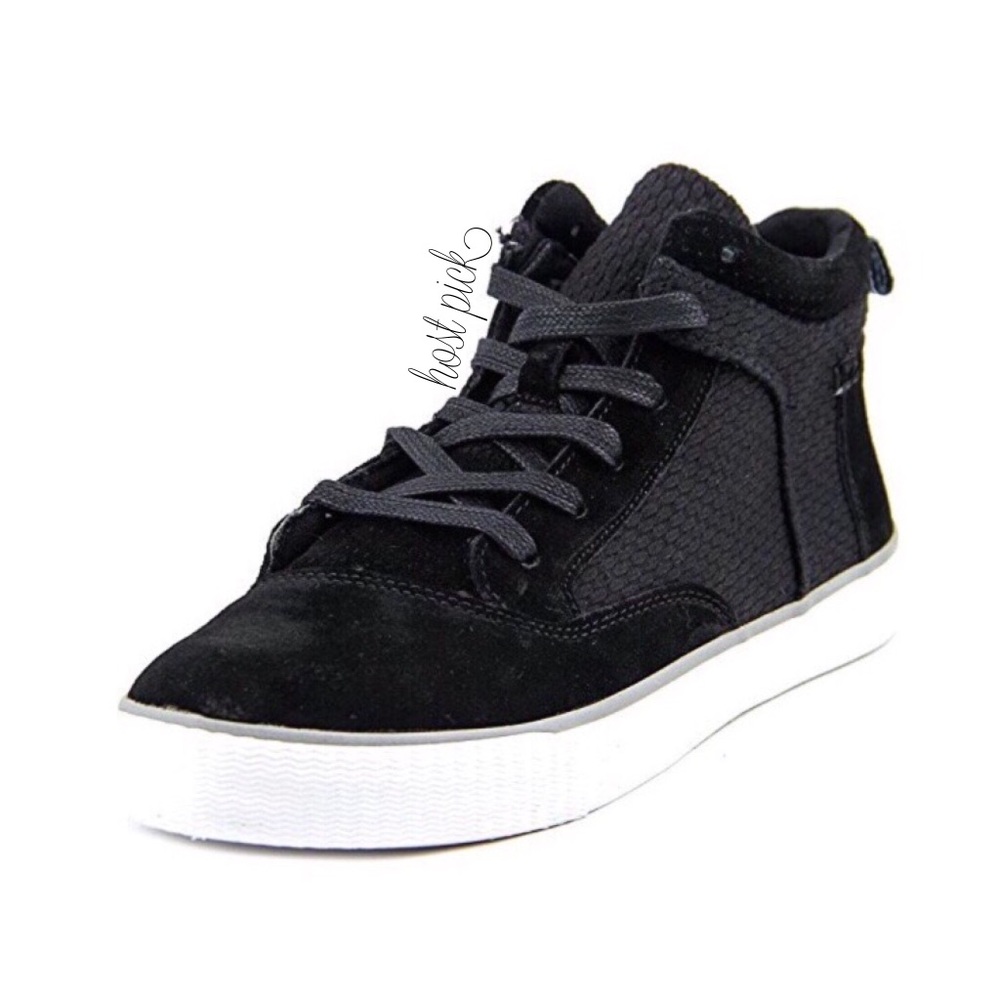 HP🎉 TOM’S NWT Camila High jet black canvas suede