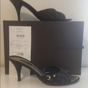 Women's size 9 LouisVuitton brown pumps with box