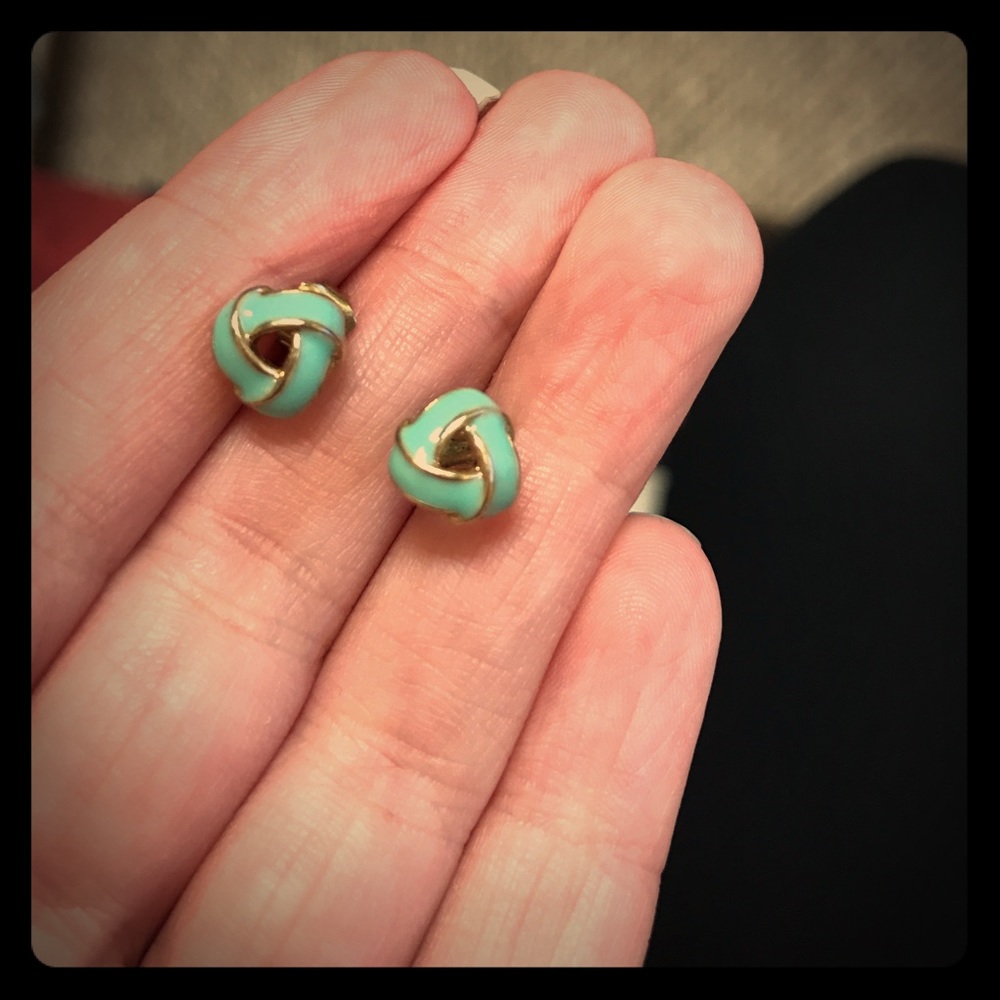 Mint knot earrings