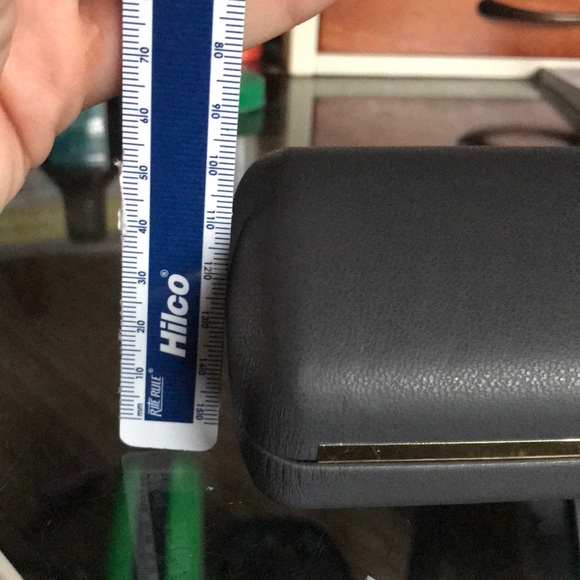 Brand new Zac Posen sunglasses case - Picture 5 of 5