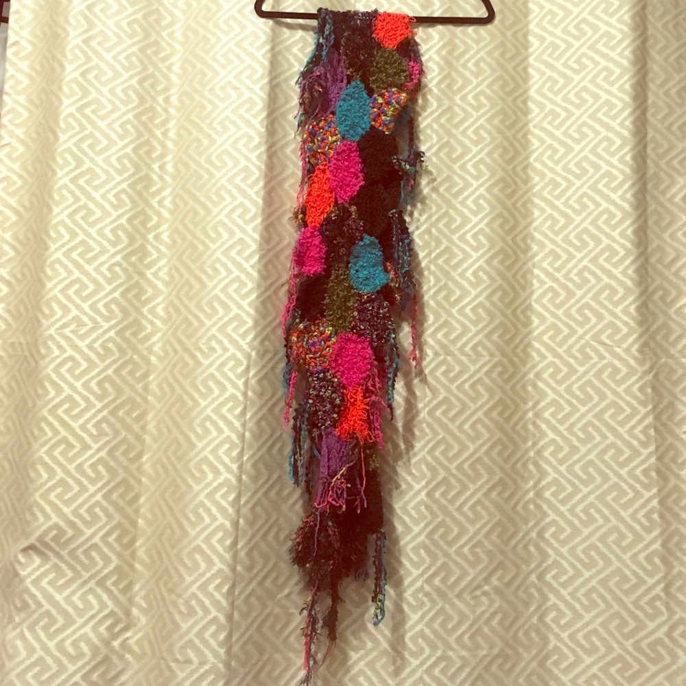 Steve Madden crochet knit scarf