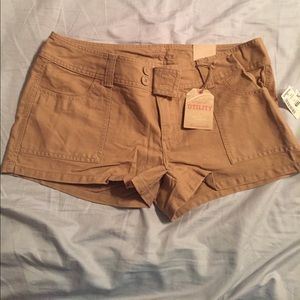 BNWT Aeropostale shorts (13/14)