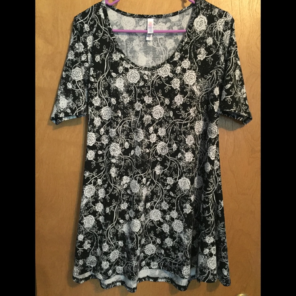 Lularoe Perfect T! Unicorn print!