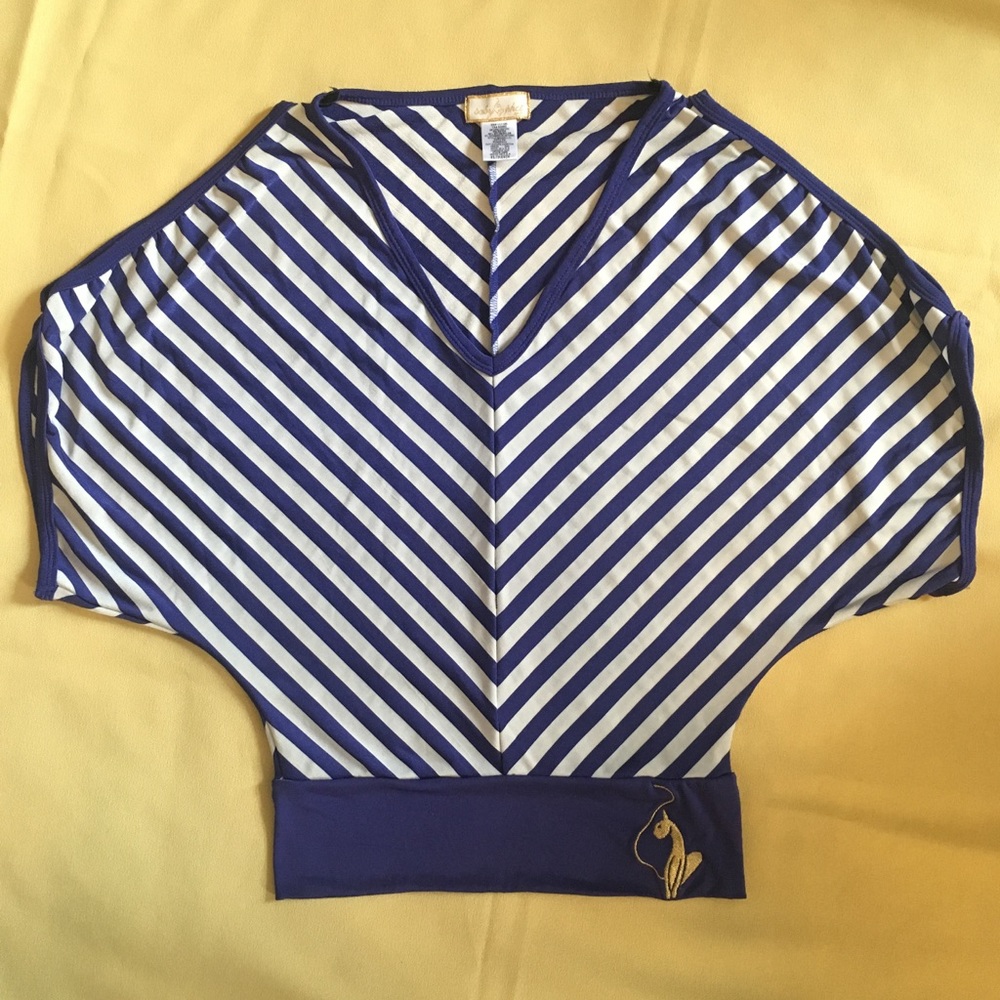 Cold shoulder BABY PHAT top