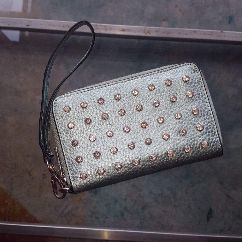 Bling clutch