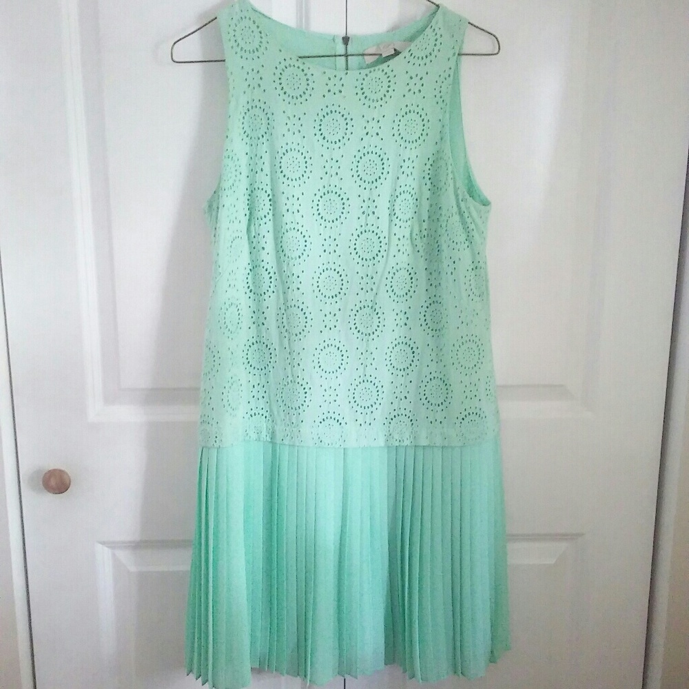 Loft Robins Egg Drop Waist dress