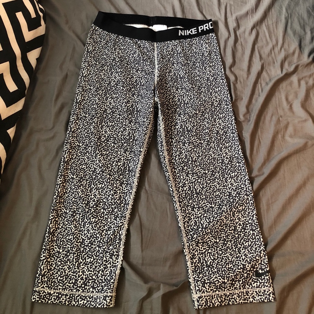 Nike cropped leggings
