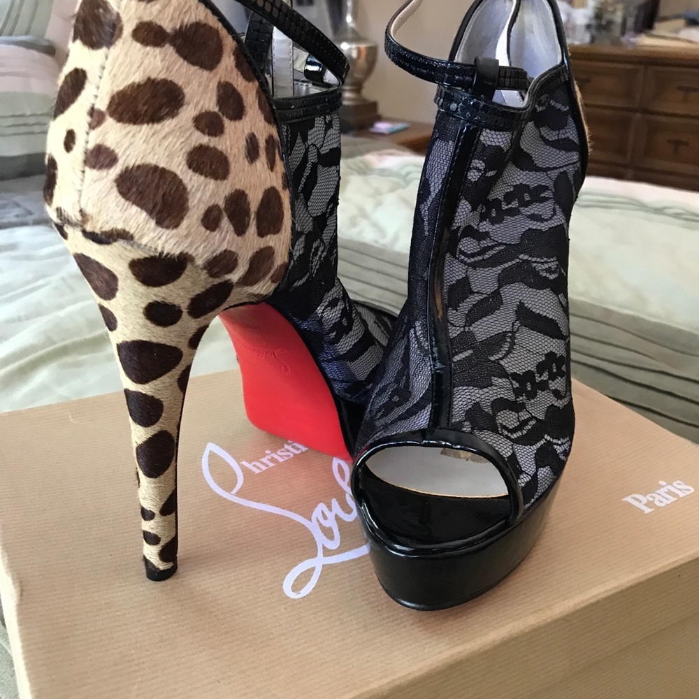 Louboutin size 39- never worn, comes in box