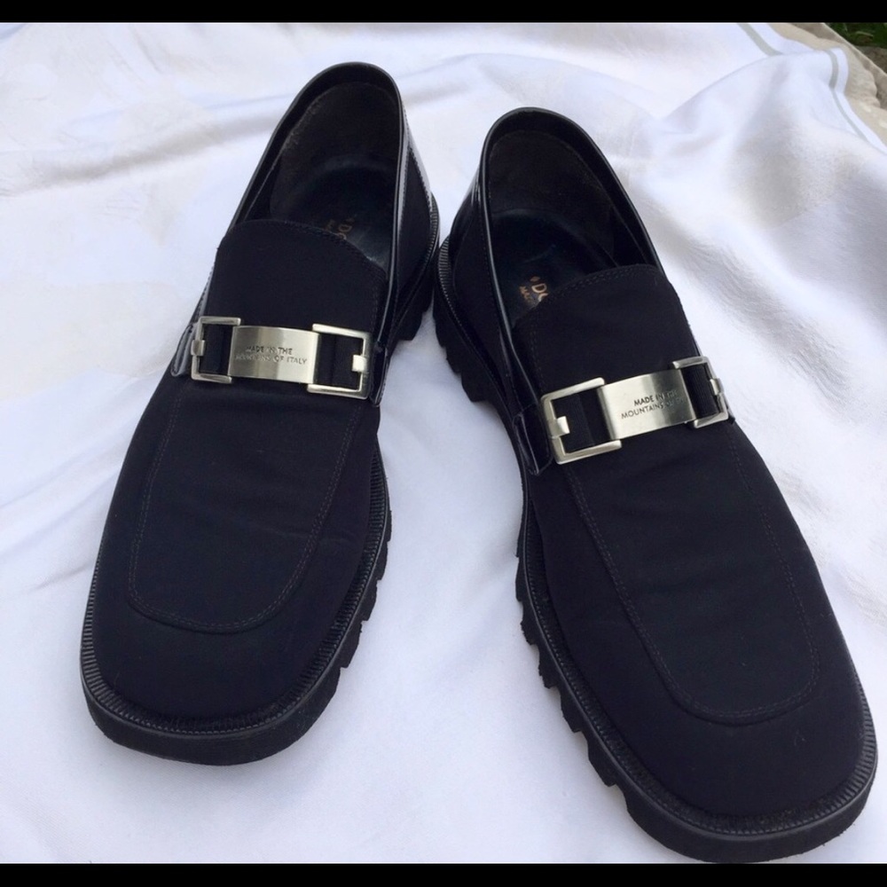 Donald J Pliner loafers
